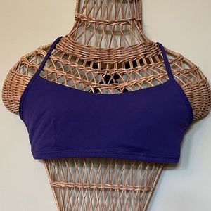 Lululemon bra top with adjustable straps